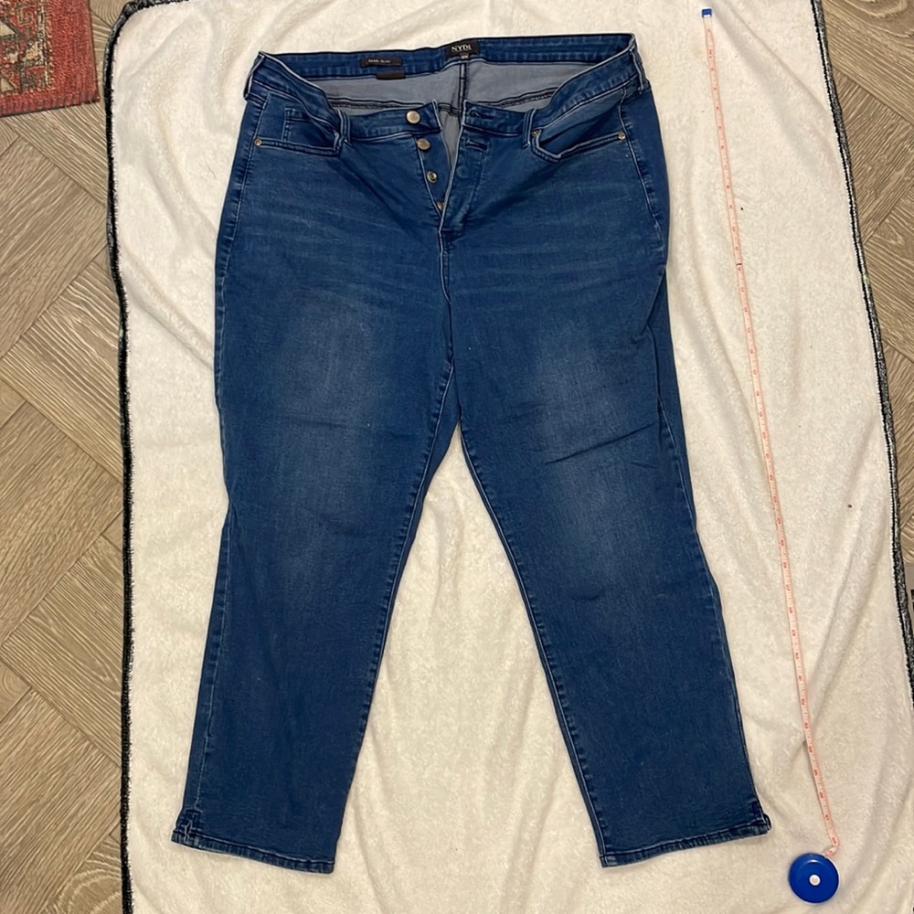 Snap front ankle jeans